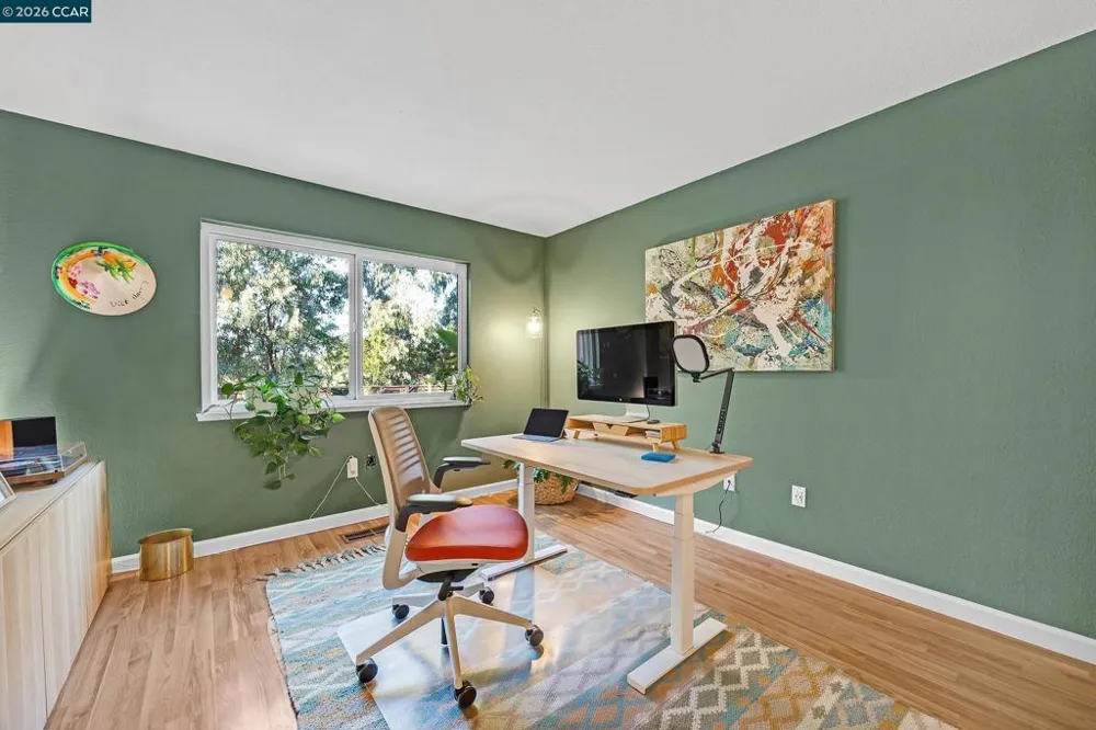 35 Sapphire Ct Hercules, CA 94547