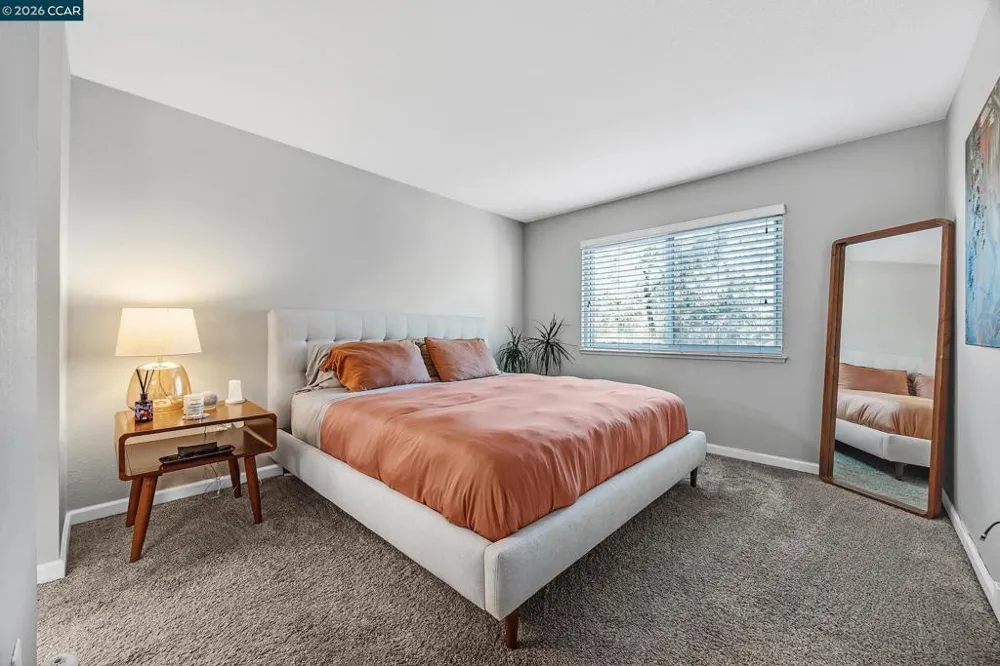 35 Sapphire Ct Hercules, CA 94547