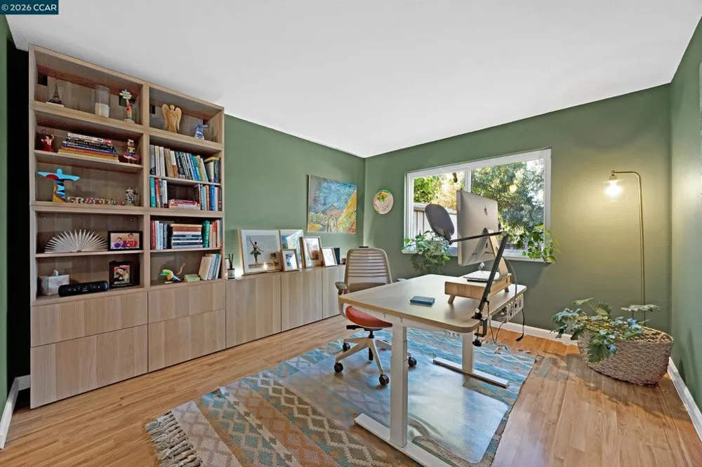 35 Sapphire Ct Hercules, CA 94547