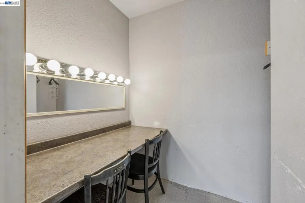 636 WARD ST Martinez, CA 94553