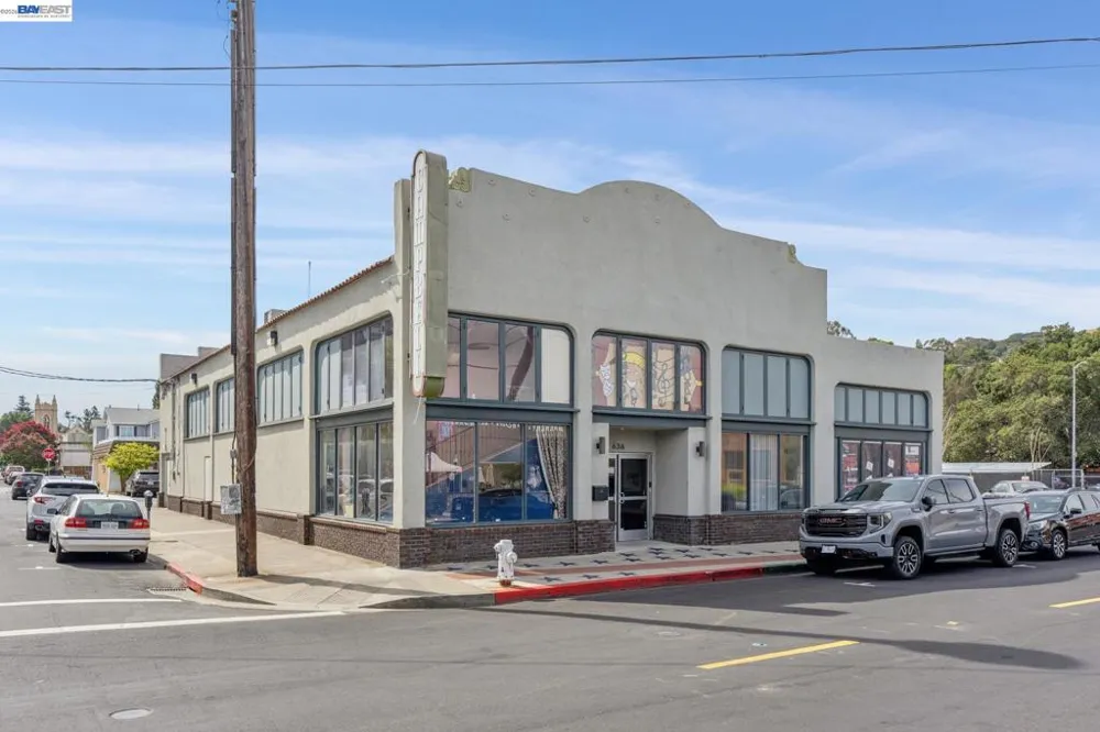 636 WARD ST Martinez, CA 94553