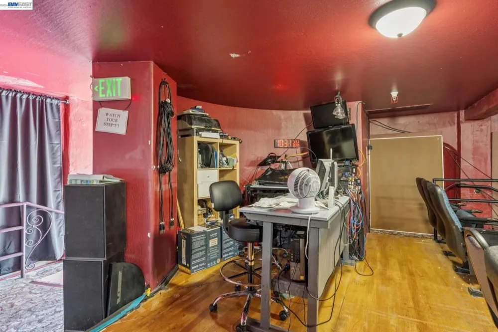 636 WARD ST Martinez, CA 94553