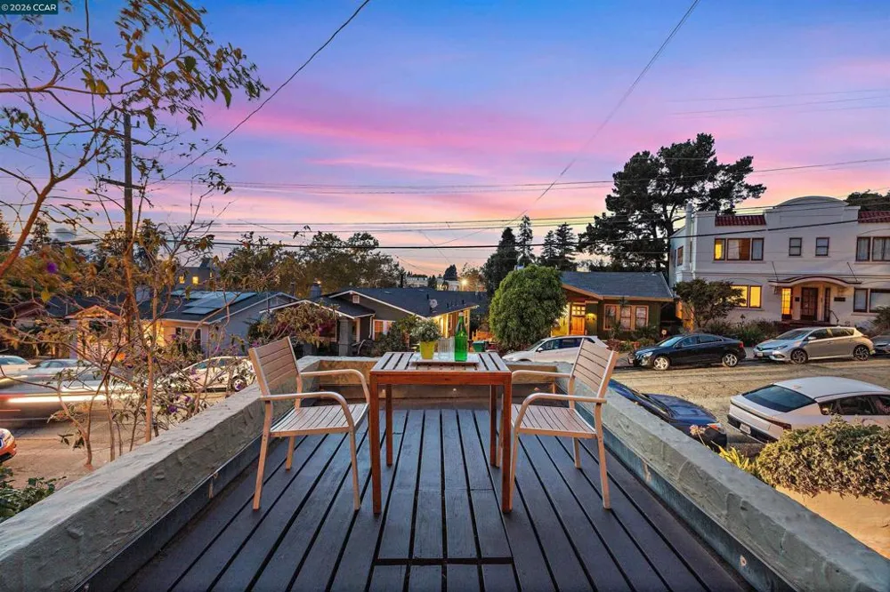 275 Mather St Oakland, CA 94611
