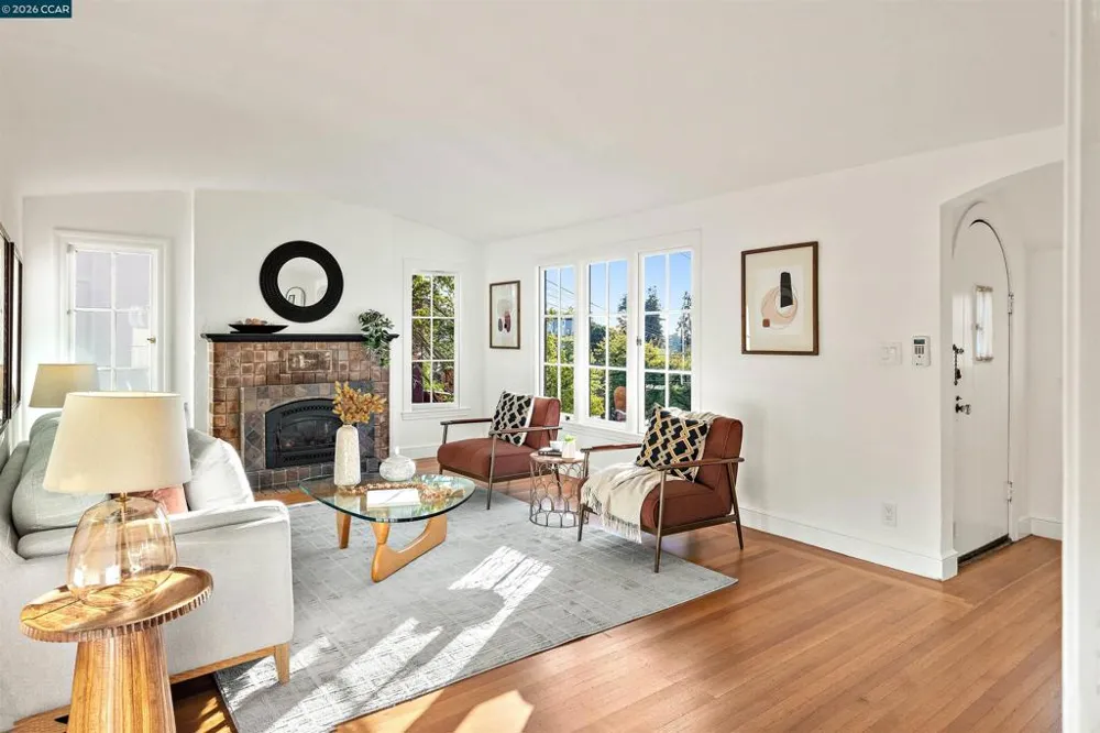 275 Mather St Oakland, CA 94611
