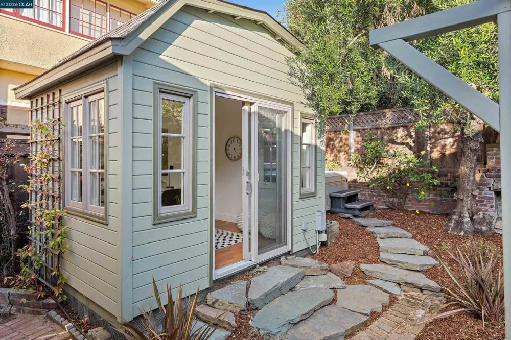 275 Mather St Oakland, CA 94611