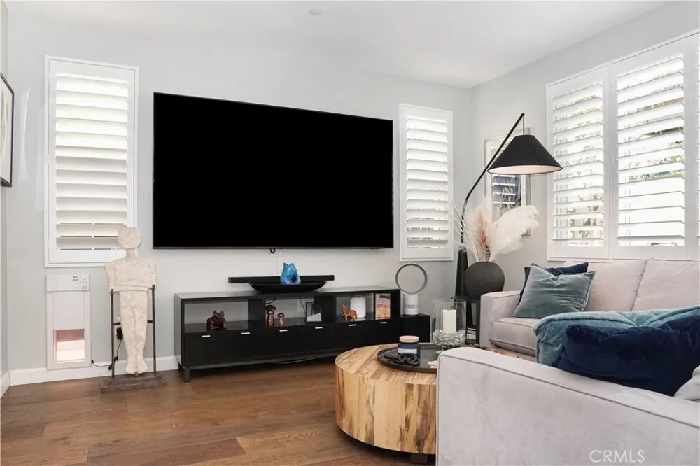 10572 Sausalito Court Los Alamitos, CA 90720