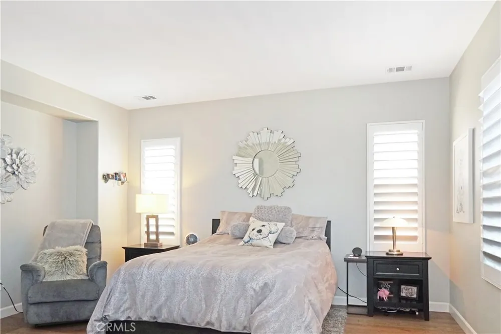 10572 Sausalito Court Los Alamitos, CA 90720