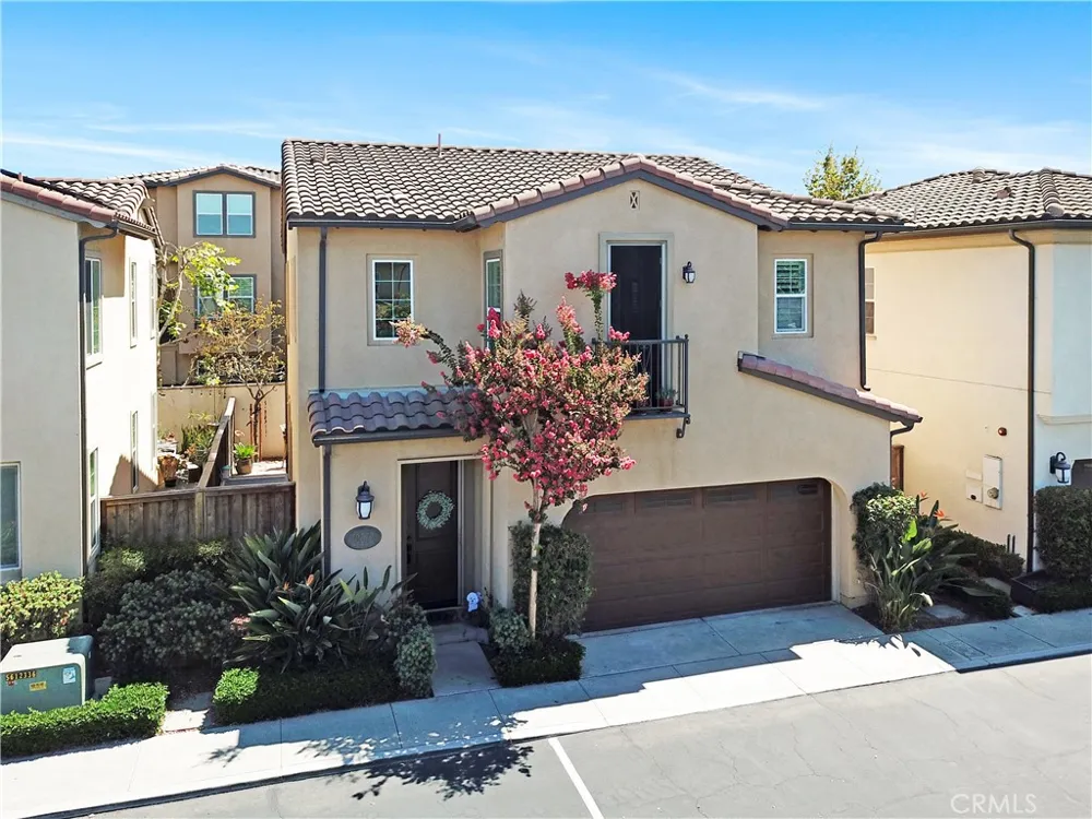 10572 Sausalito Court Los Alamitos, CA 90720