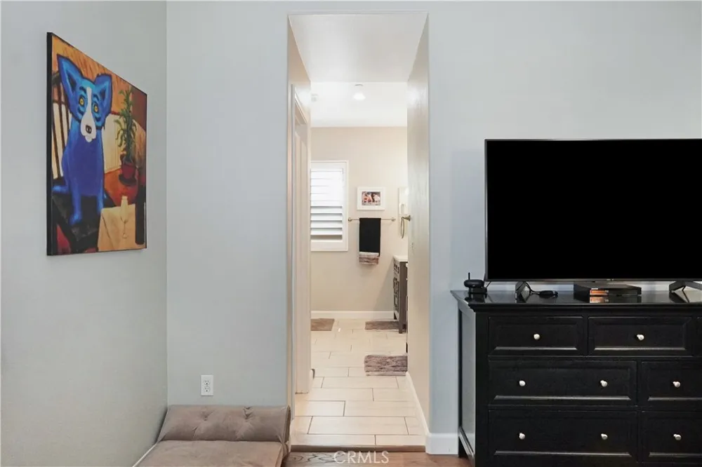 10572 Sausalito Court Los Alamitos, CA 90720