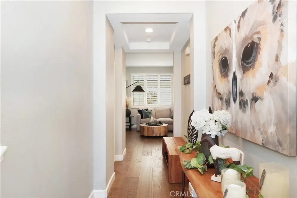 10572 Sausalito Court Los Alamitos, CA 90720