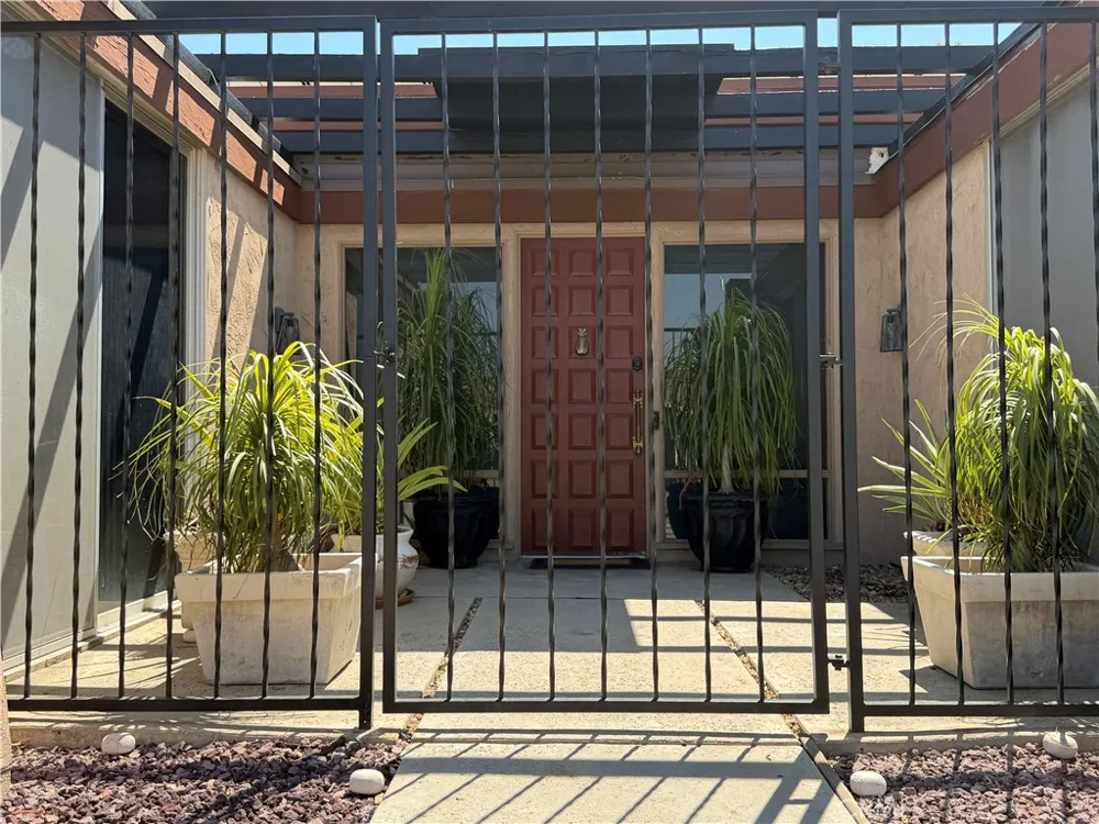26623 Amhurst Court Sun City, CA 92586