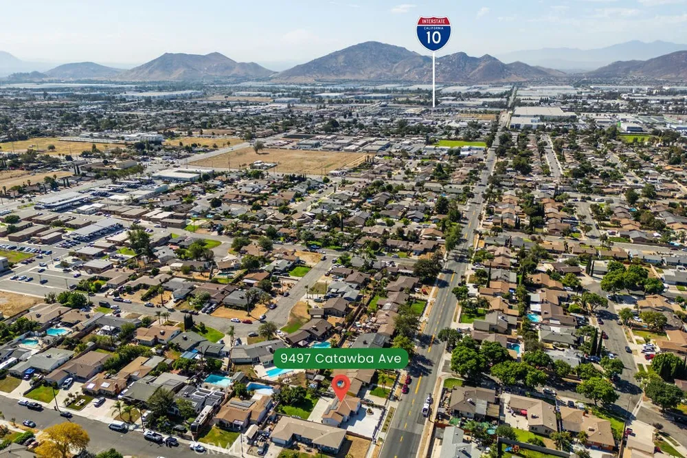 9497 Catawba Ave Fontana, CA 92335