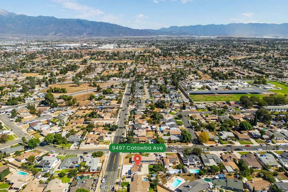 9497 Catawba Ave Fontana, CA 92335