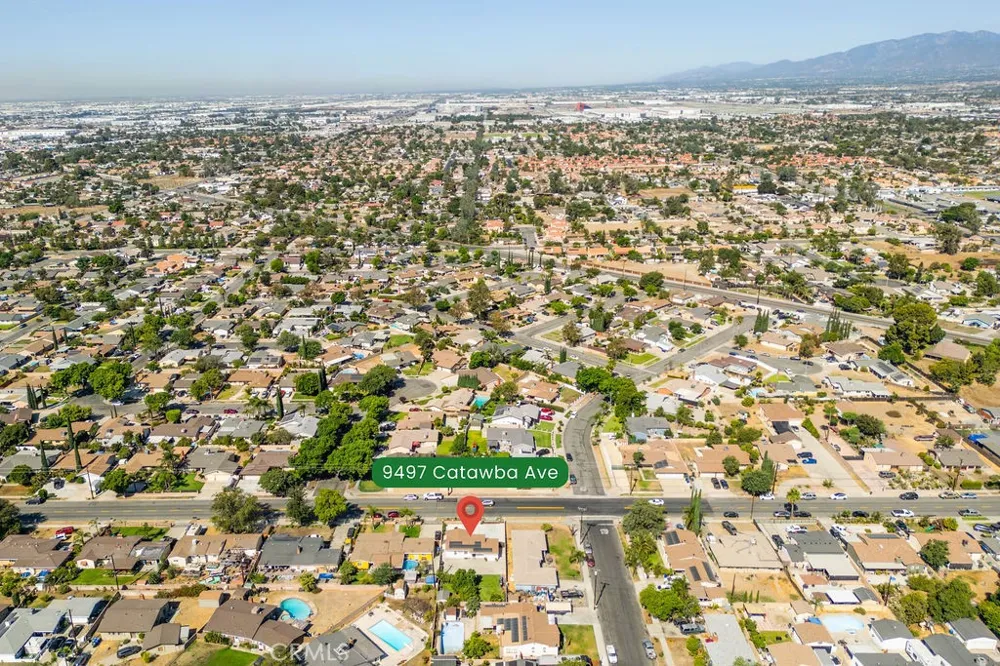9497 Catawba Ave Fontana, CA 92335