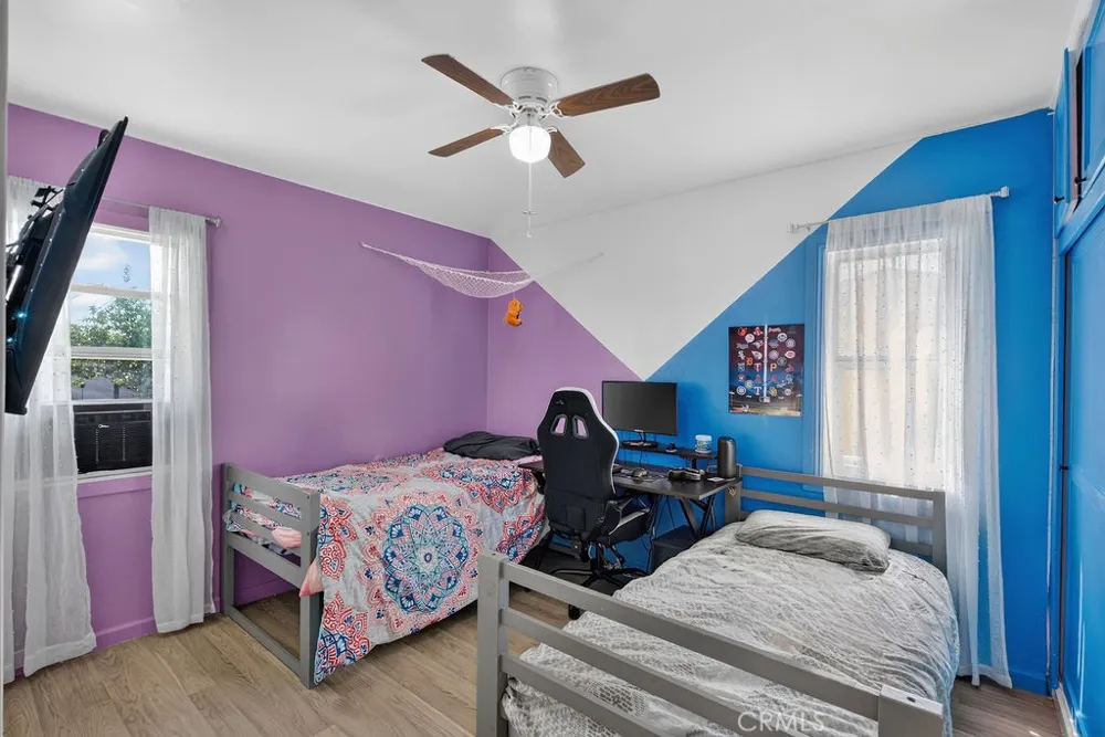 9497 Catawba Ave Fontana, CA 92335