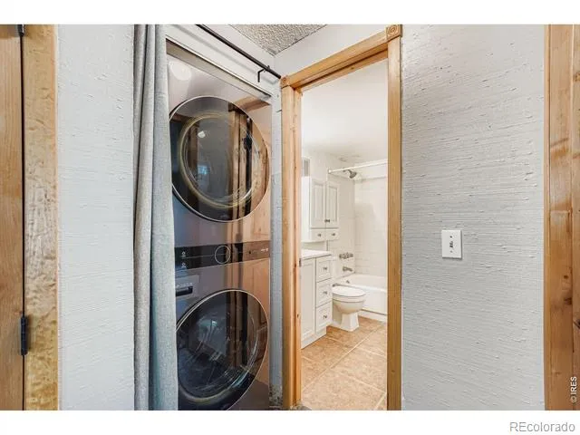 2469 S Xanadu Way #A Aurora, CO 80014
