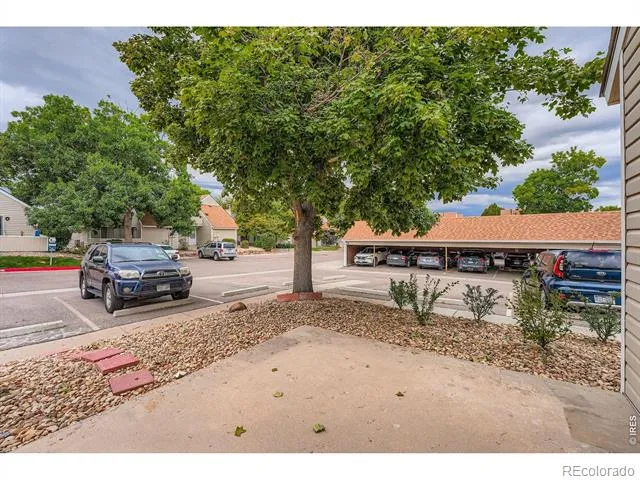 2469 S Xanadu Way #A Aurora, CO 80014