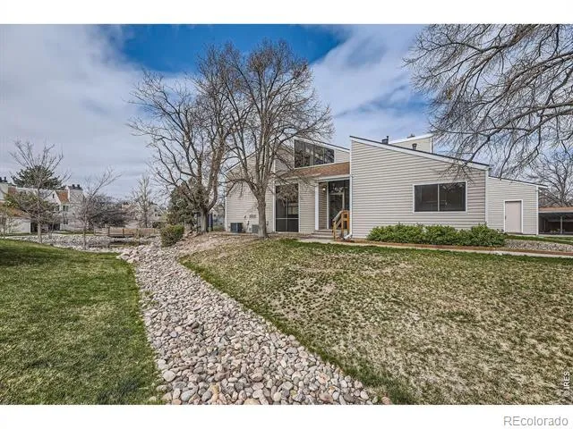 2469 S Xanadu Way #A Aurora, CO 80014