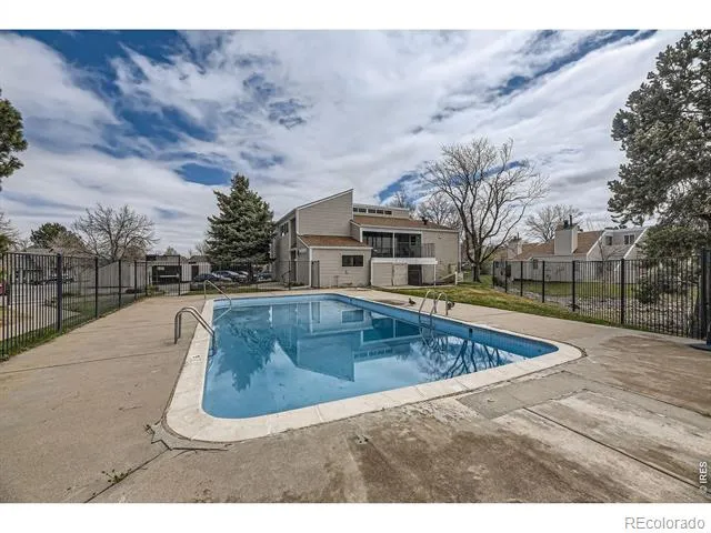 2469 S Xanadu Way #A Aurora, CO 80014