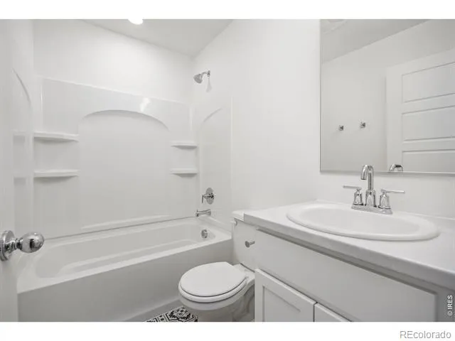 315 Condor Way Johnstown, CO 80534