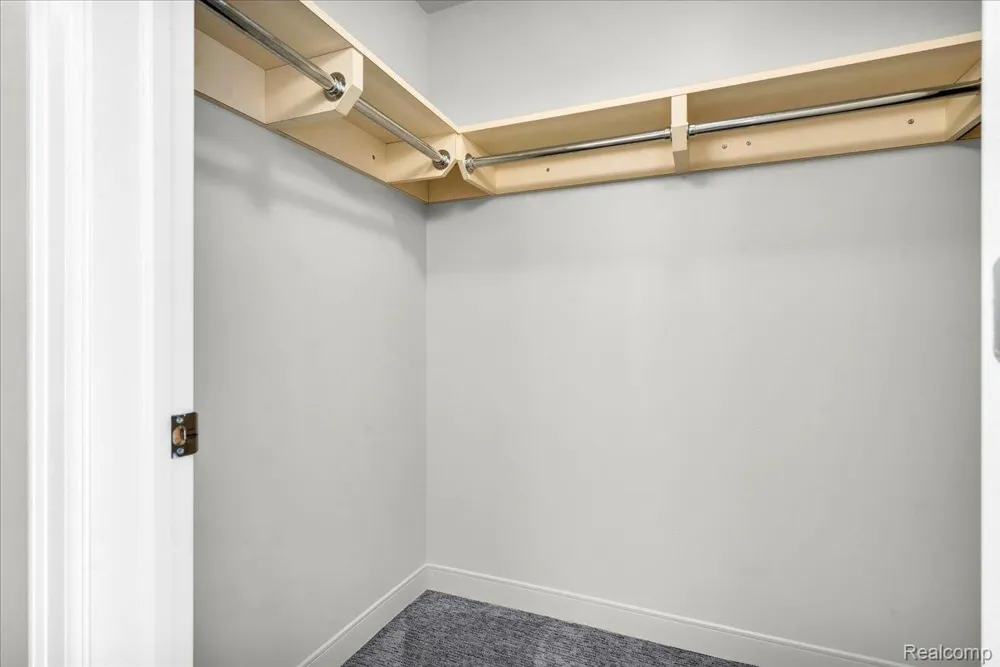 525 W Lafayette Boulevard #18E Detroit City, MI 48226
