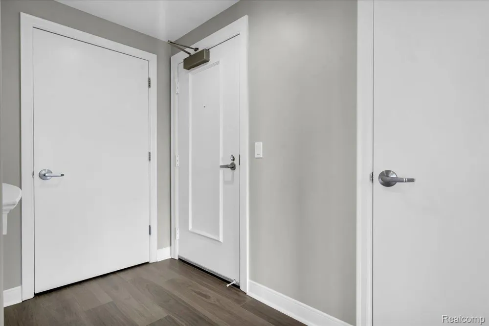 525 W Lafayette Boulevard #18E Detroit City, MI 48226