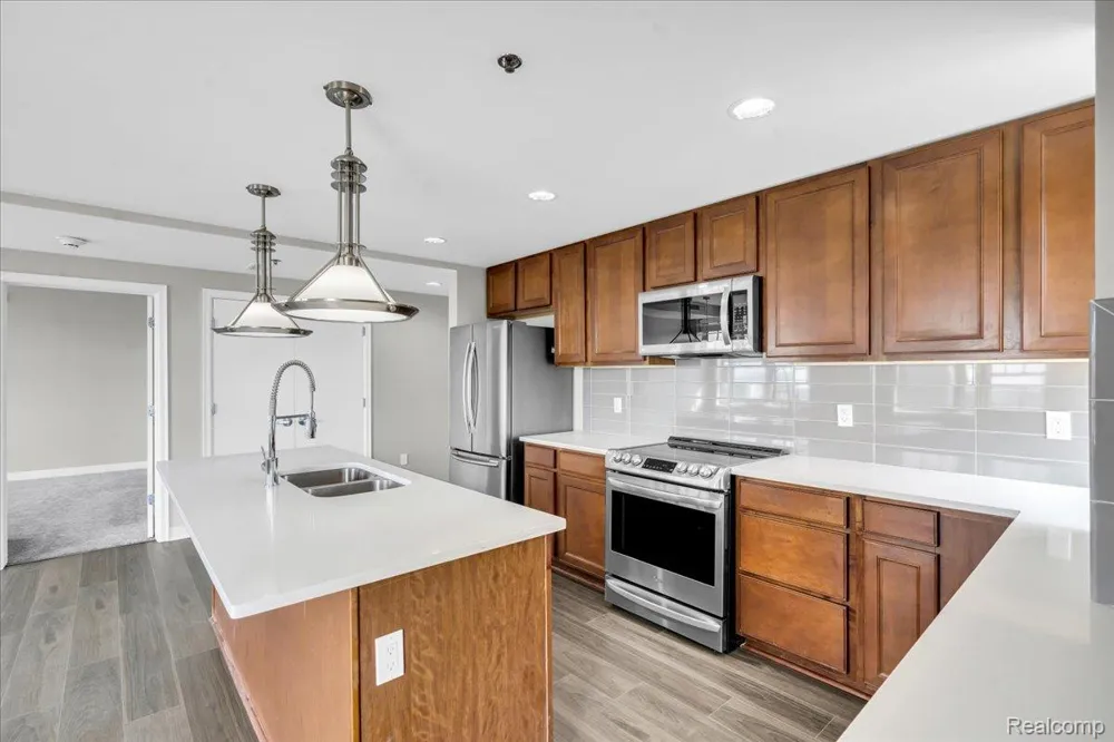 525 W Lafayette Boulevard #18E Detroit City, MI 48226
