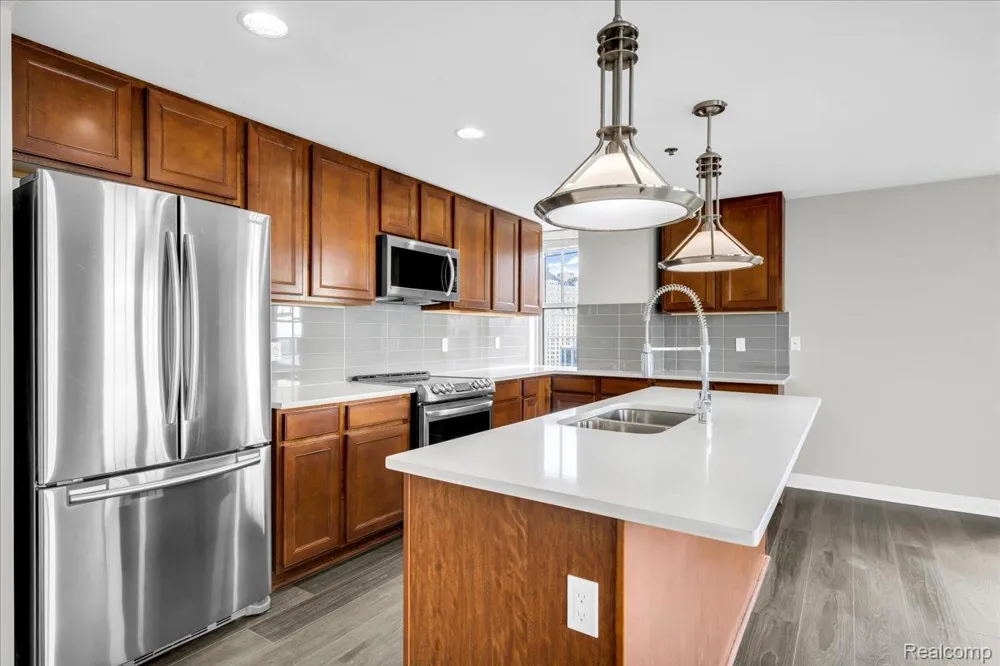 525 W Lafayette Boulevard #18E Detroit City, MI 48226
