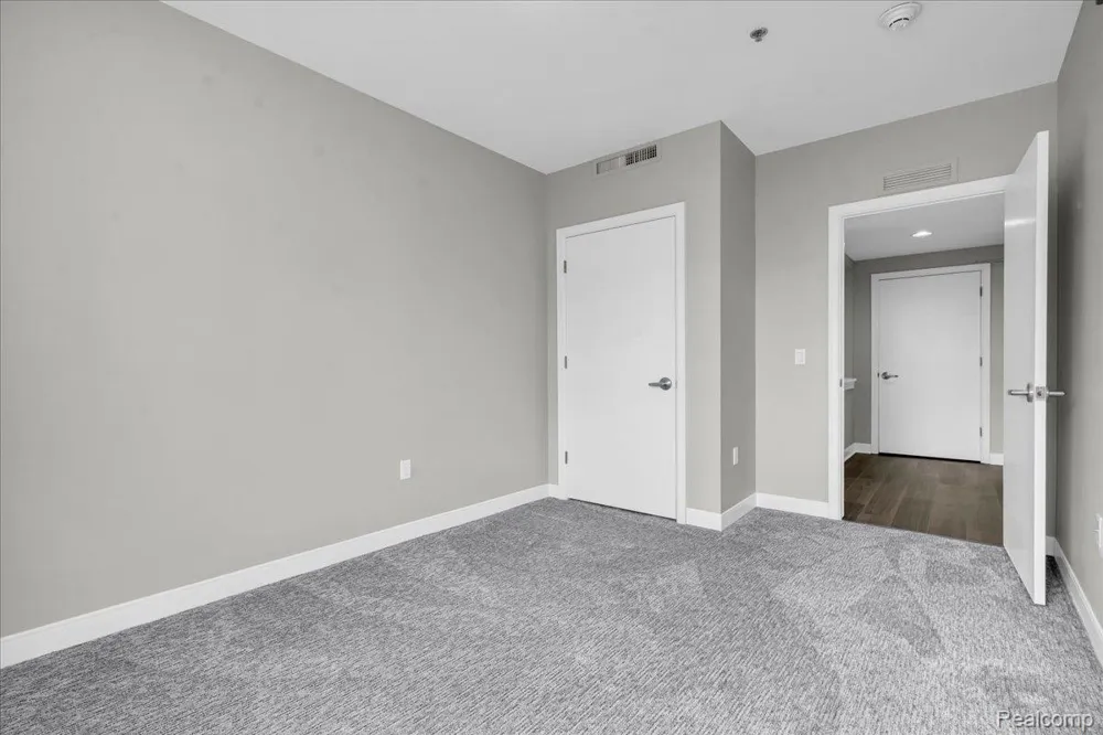 525 W Lafayette Boulevard #18E Detroit City, MI 48226