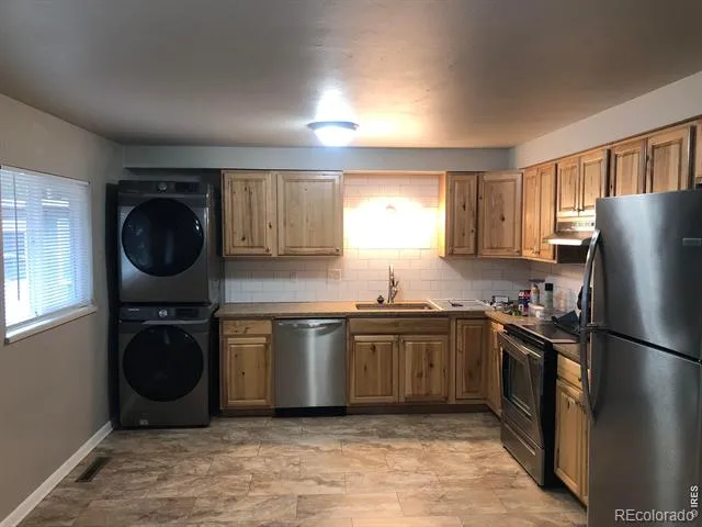 1921 12th Avenue Longmont, CO 80501