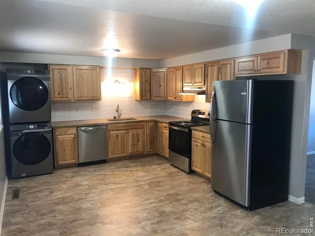 1921 12th Avenue Longmont, CO 80501