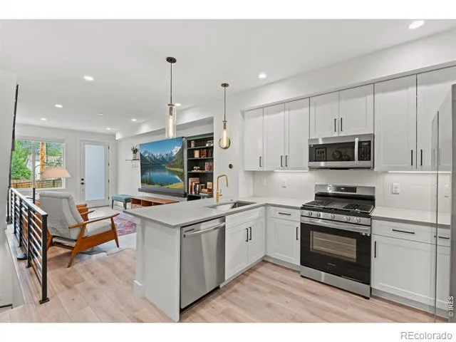 2016 W 46th Avenue Denver, CO 80211