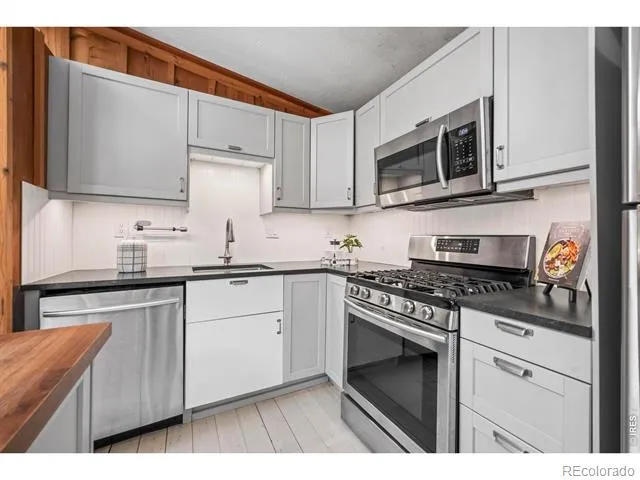 41 Silver Spruce Boulder, CO 80302