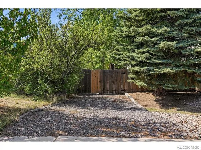8966 Wagner Lane Westminster, CO 80031