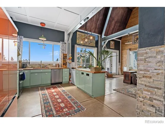 1154 Redstone Drive Bellvue, CO 80512