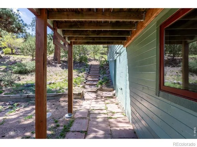1003 Eagle Drive Lyons, CO 80540