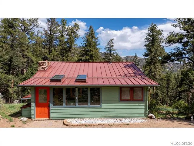 1003 Eagle Drive Lyons, CO 80540