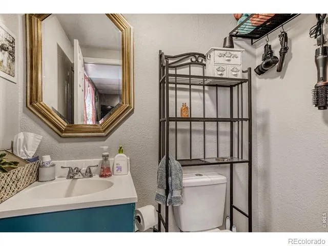 4228 E 94th Place Thornton, CO 80229