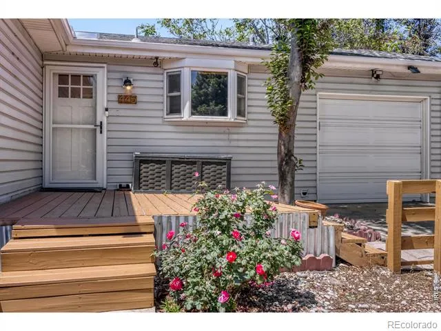 445 Hickory Place Broomfield, CO 80020