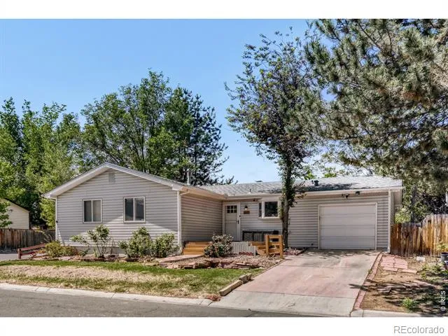 445 Hickory Place Broomfield, CO 80020