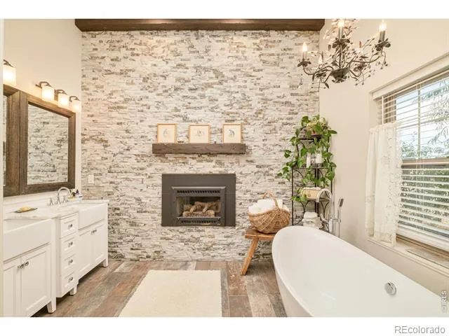 9816 County Road 7 Road Longmont, CO 80504