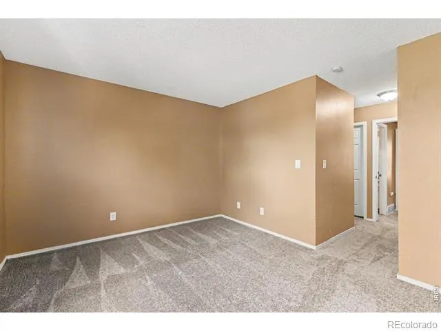2220 S Jasper Way #B Aurora, CO 80013