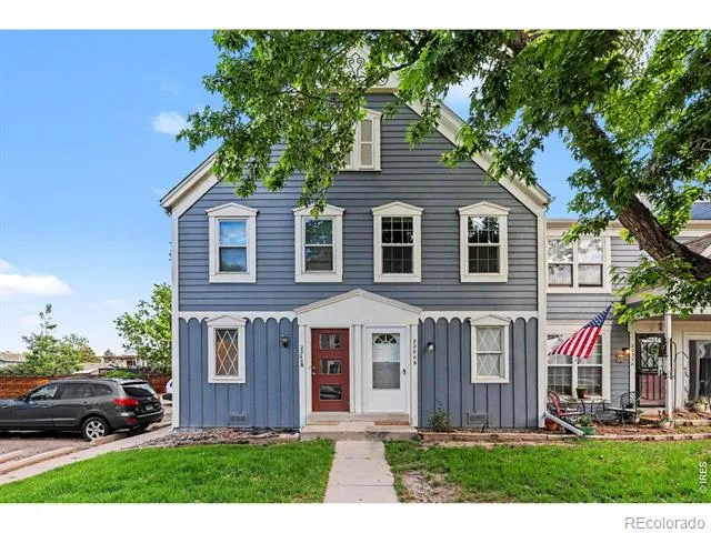 2220 S Jasper Way #B Aurora, CO 80013