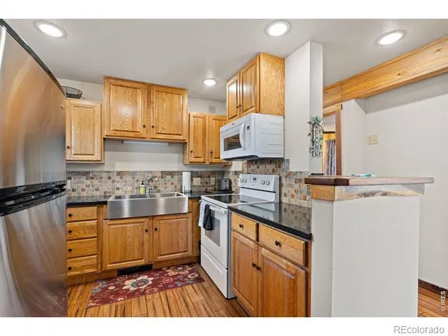 225 Meadow Lane Bellvue, CO 80512