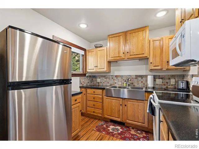 225 Meadow Lane Bellvue, CO 80512