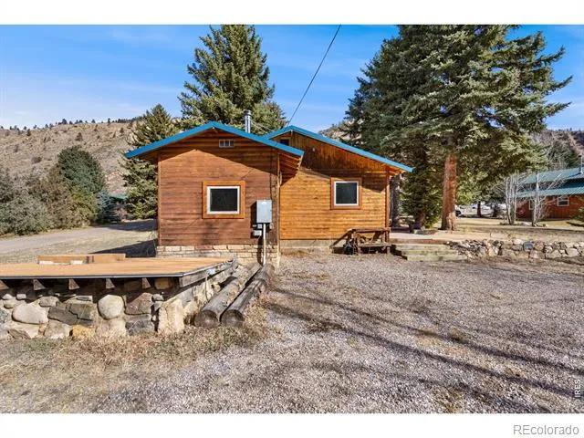 225 Meadow Lane Bellvue, CO 80512