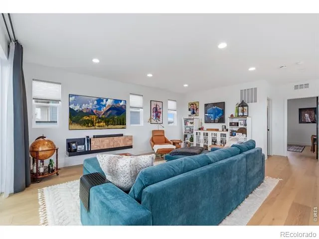 6306 Elmira Court Denver, CO 80238