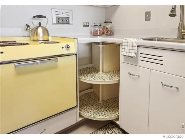 888 Logan Street #10D Denver, CO 80203