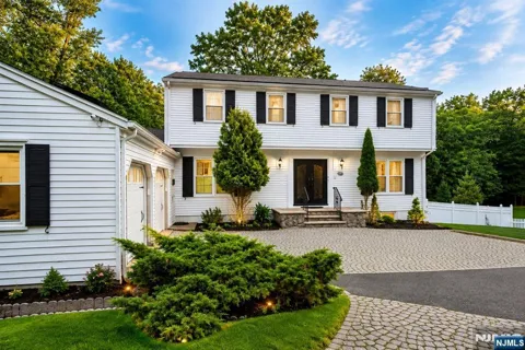 520 W Saddle River Road