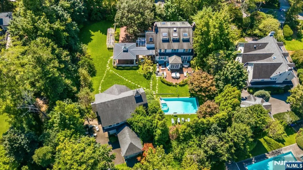 197 Cedar Street Englewood, NJ 07631